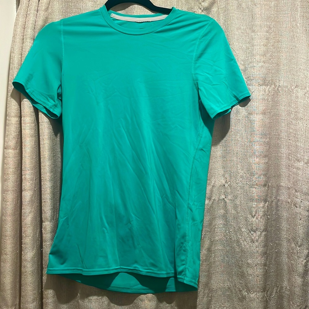 Patagonia dri-fit green shortsleeve shirt XS